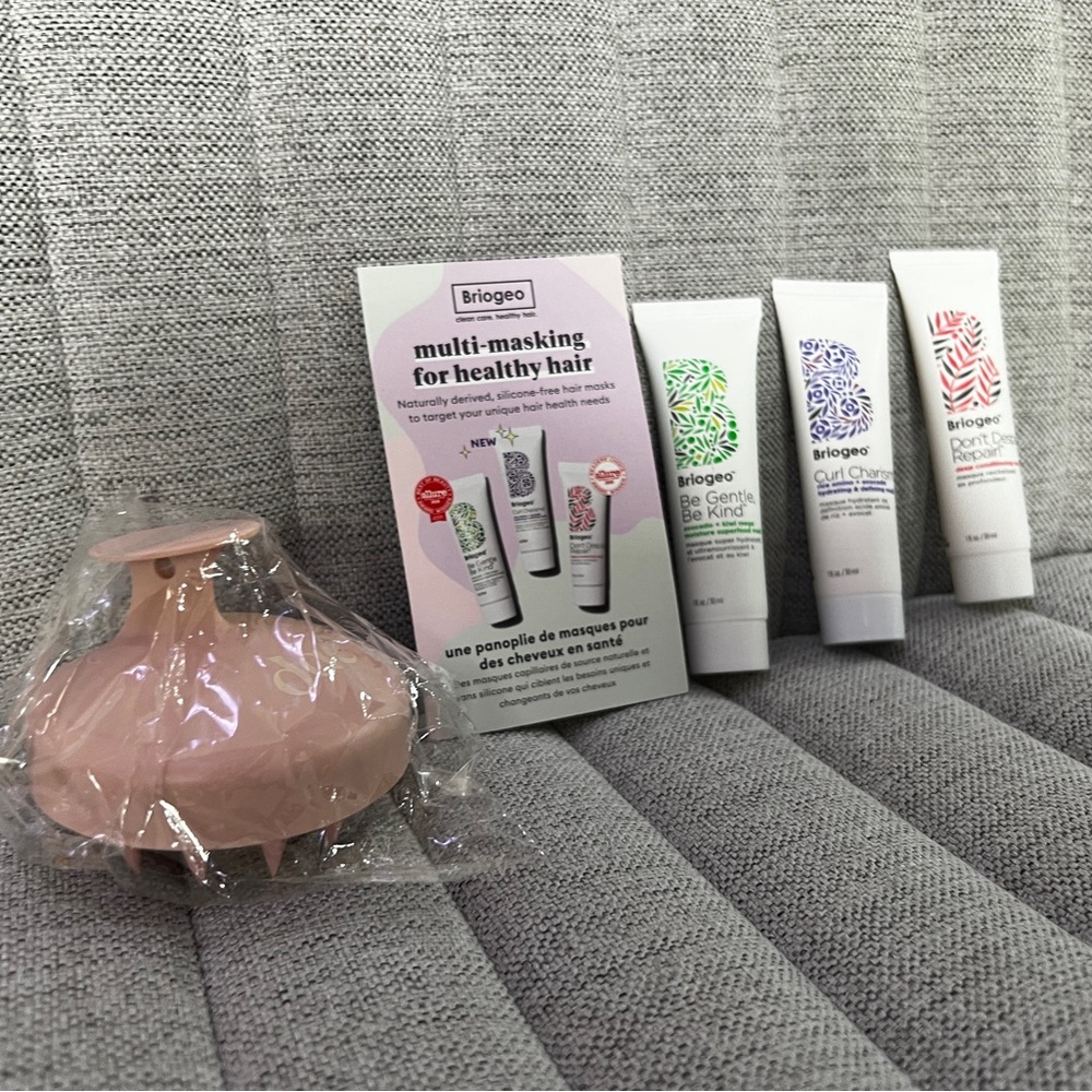 Brand New Briogeo Hair Mask and Scalp Massager Bundle!